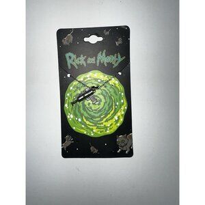 Rick and Morty RICKS GUN Pendant Necklace 2017 Hot Topic Exclusive NEW